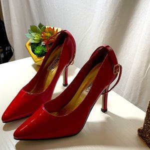 Minimalist Stiletto Court Heels